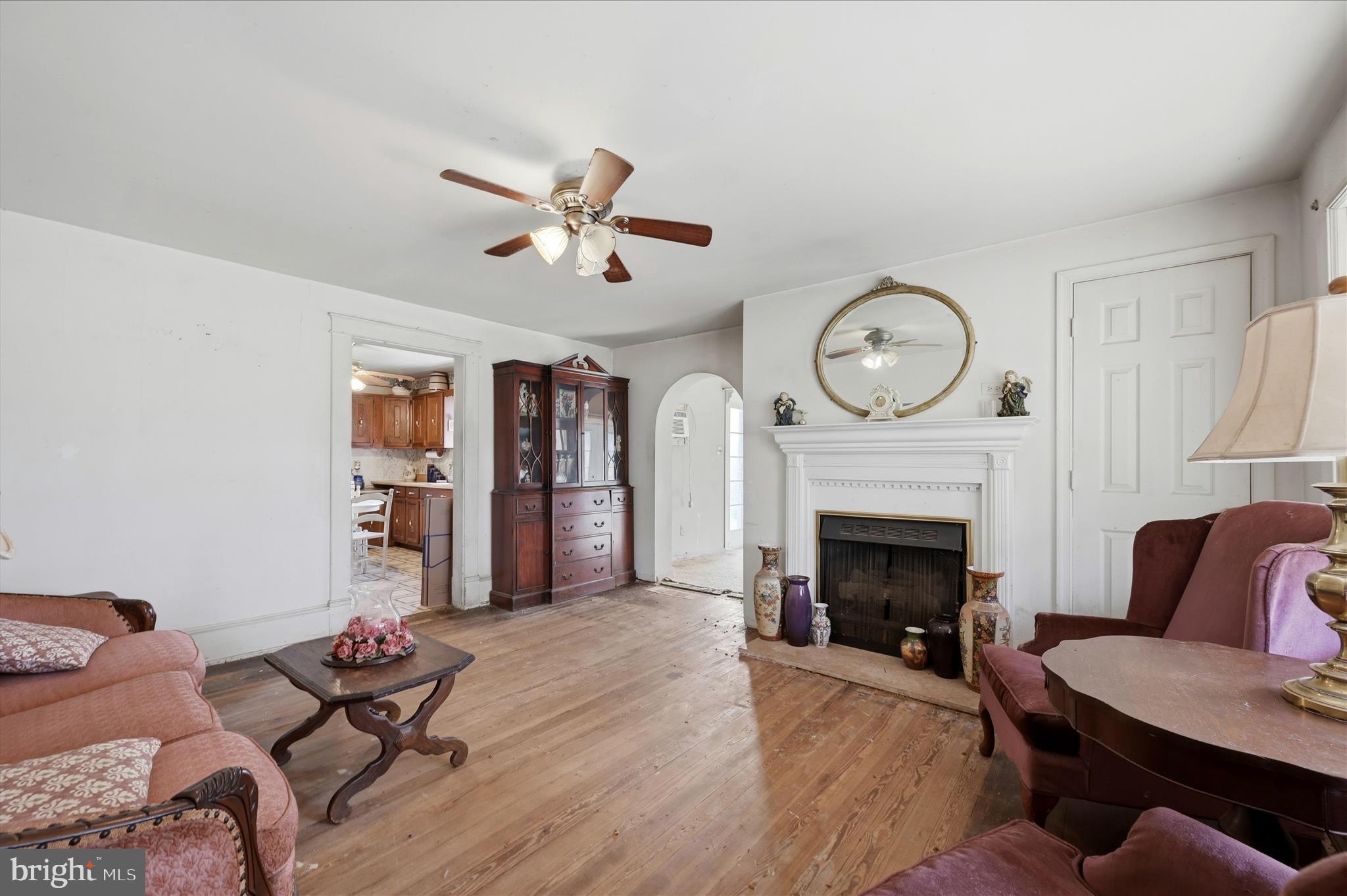 3863 Rectortown Road Marshall, VA 20115 - Photo 16 of 79 Living Room