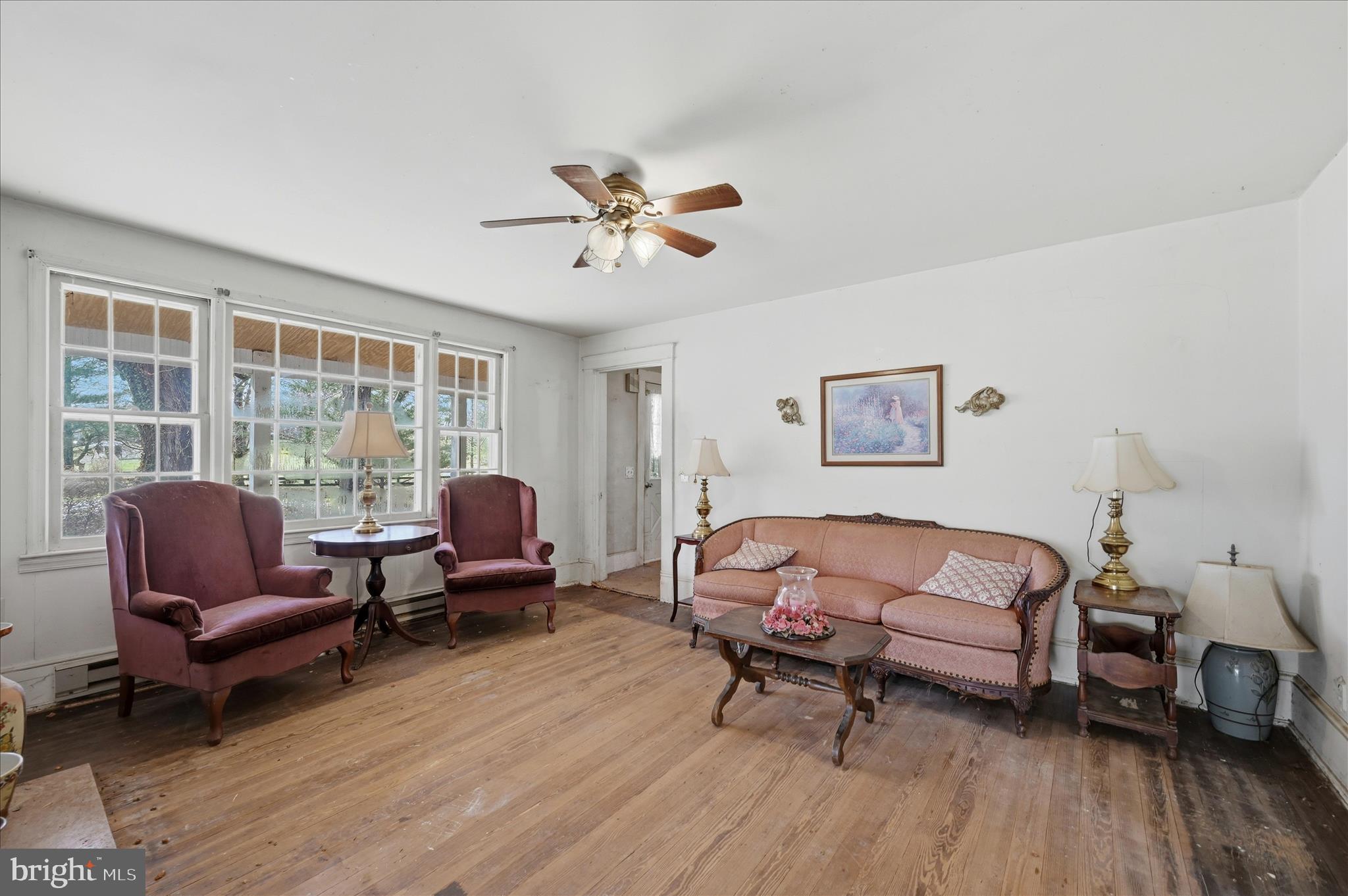 3863 Rectortown Road Marshall, VA 20115 - Photo 18 of 79 Living Room