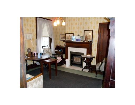 6311 Darlington Road Pittsburgh, PA 15217 - Photo 6 of 9 Den/Family/Great Room.