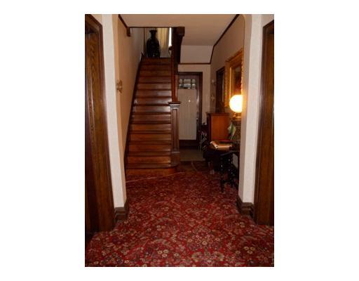 6311 Darlington Road Pittsburgh, PA 15217 - Photo 7 of 9 Entry/Foyer.