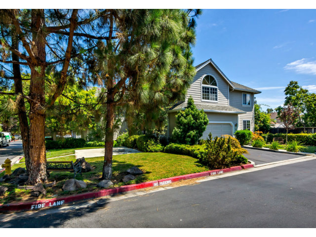 148 Redding Road Campbell, CA 95008 - Photo 4 of 24