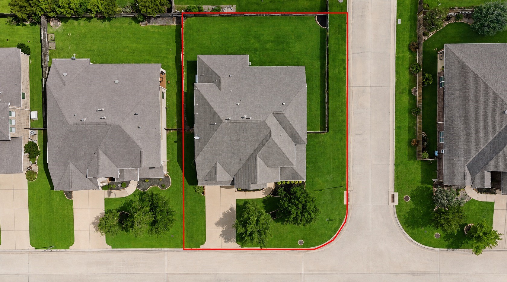 6835 Preston Grove Drive Spring, TX 77389 - Photo 46 of 49 an aerial view of a house with garden space and street view