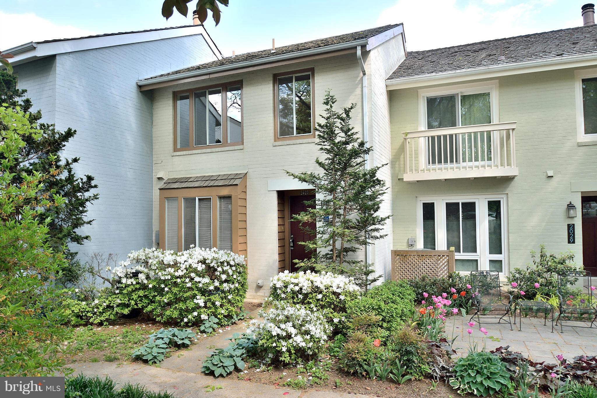 2027 Chadds Ford Drive Reston, VA 20191 - Photo 1 of 25 Exterior (Front)