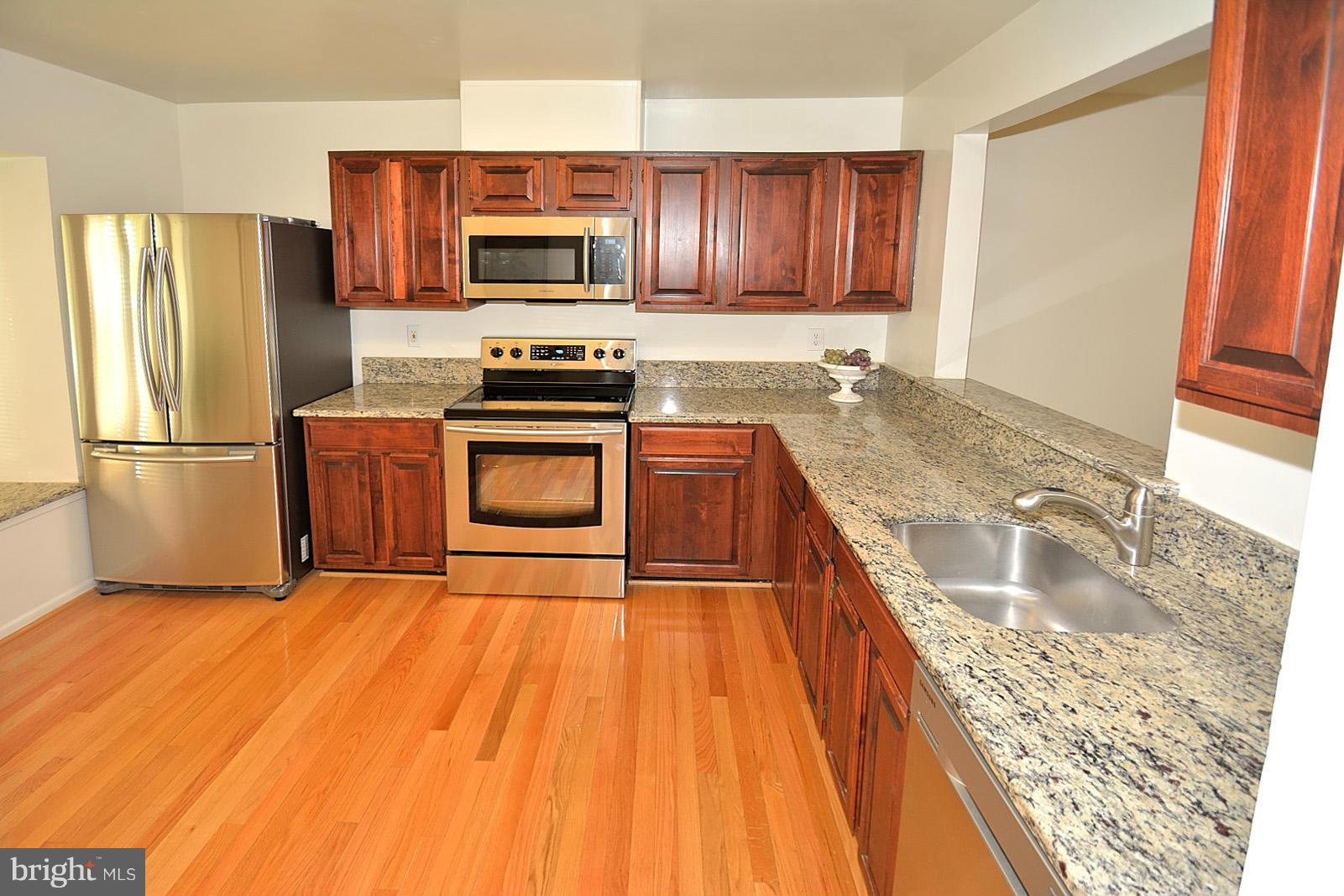 2027 Chadds Ford Drive Reston, VA 20191 - Photo 2 of 25 Kitchen