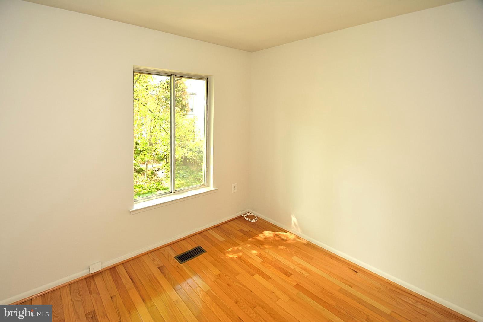 2027 Chadds Ford Drive Reston, VA 20191 - Photo 15 of 25 Bedroom