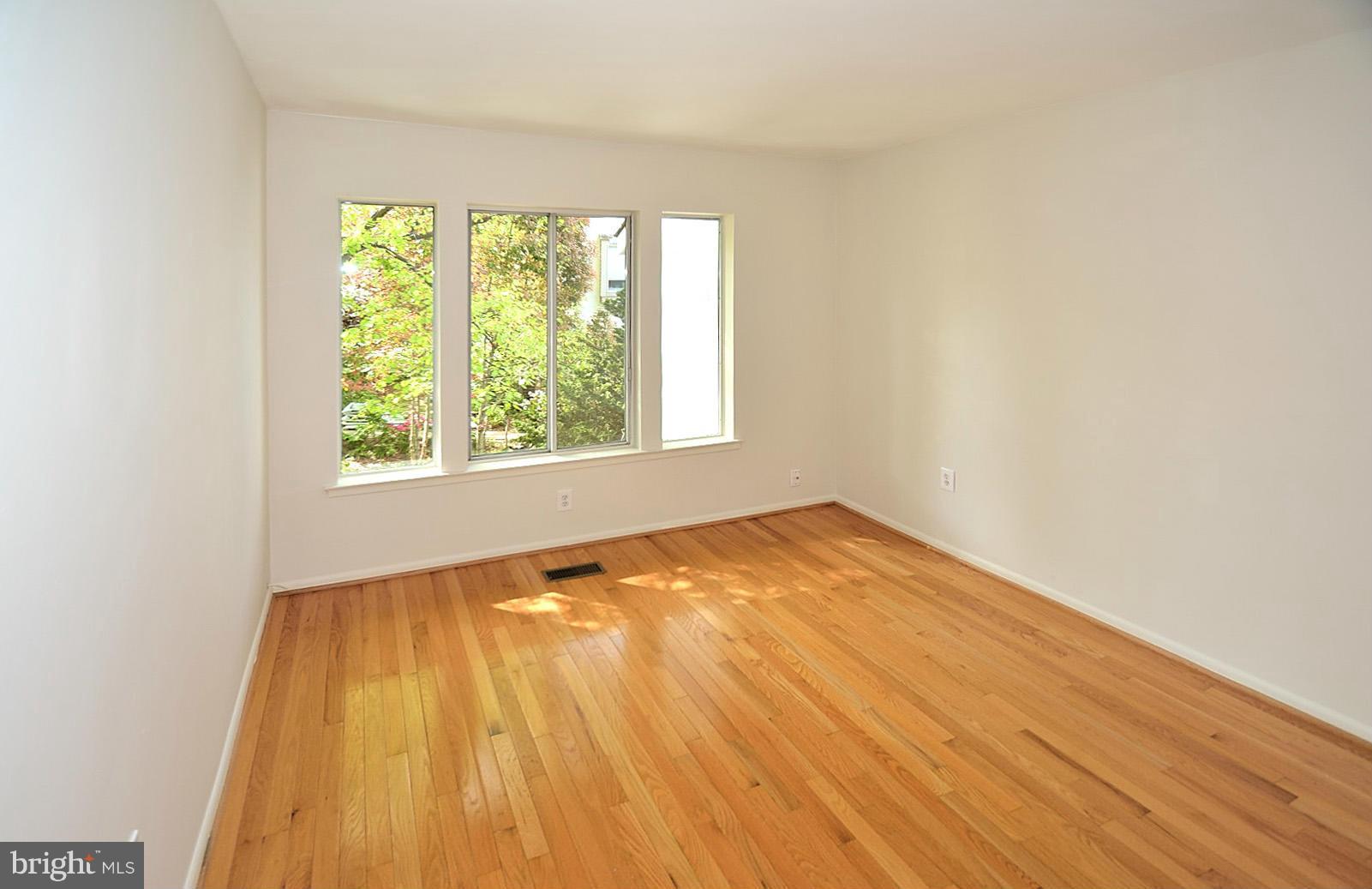 2027 Chadds Ford Drive Reston, VA 20191 - Photo 16 of 25 Bedroom