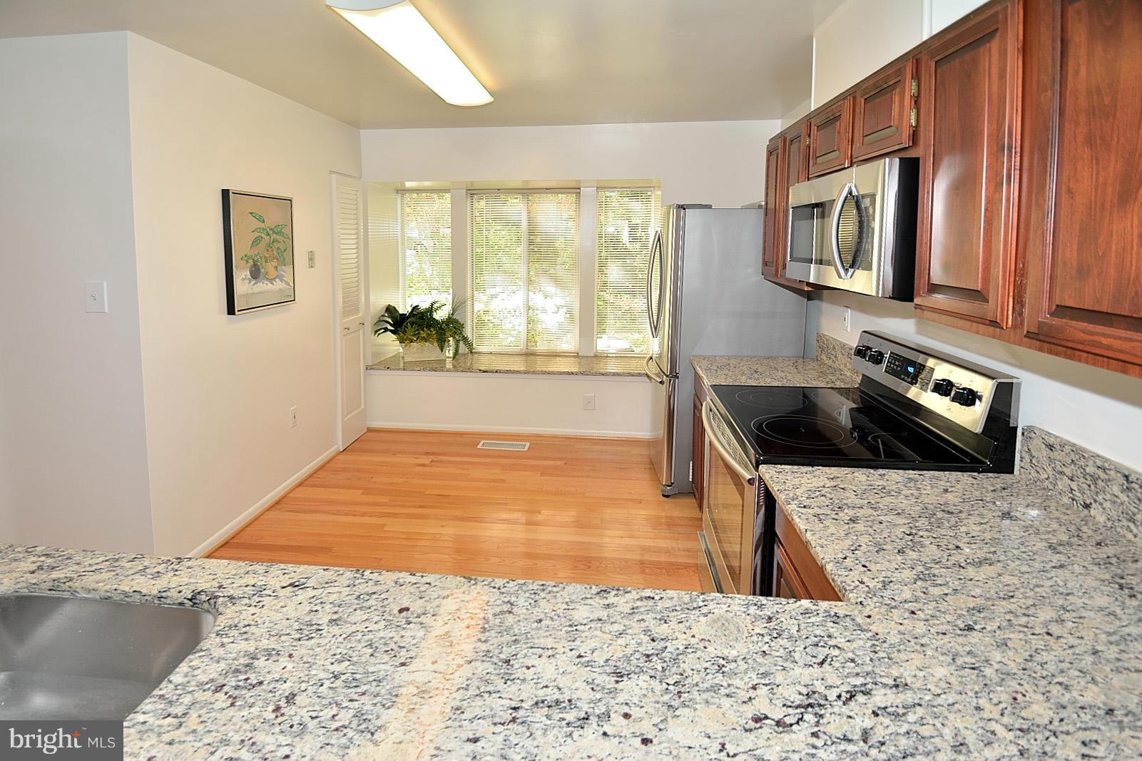 2027 Chadds Ford Drive Reston, VA 20191 - Photo 5 of 25 Kitchen