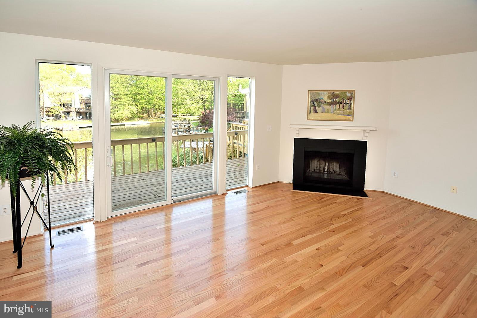 2027 Chadds Ford Drive Reston, VA 20191 - Photo 8 of 25 Living Room