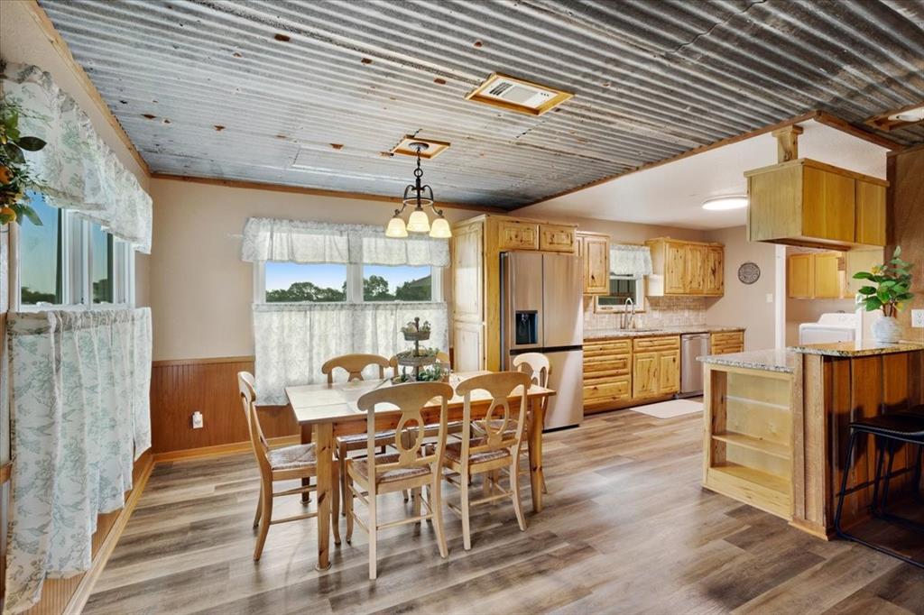 258 County Road Paris, TX 75462 - Photo 14 of 36