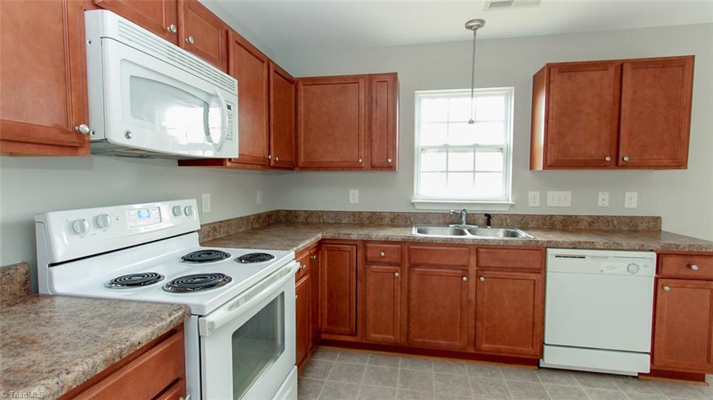 764 Bitting Hall Circle Rural Hall, NC 27045 - Photo 5 of 16