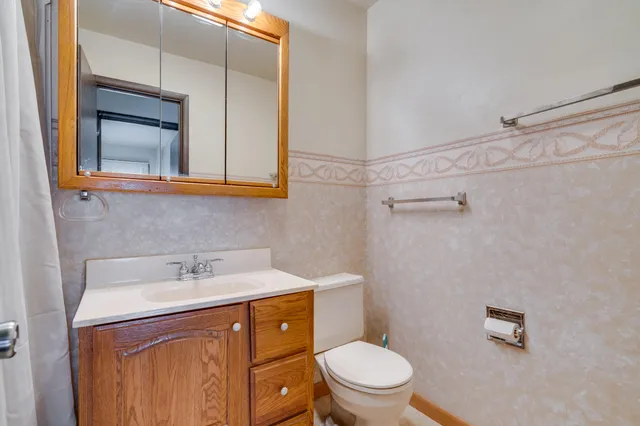 $299,900 | 2002 84th Street, Kenosha, WI 53143