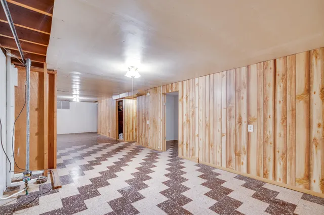 $299,900 | 2002 84th Street, Kenosha, WI 53143