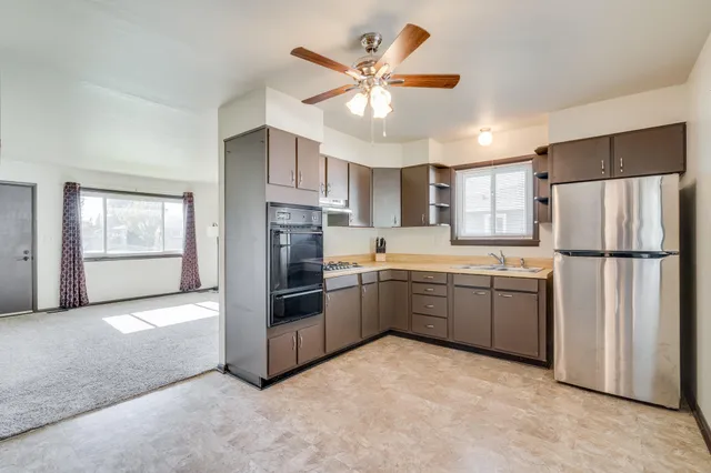 $299,900 | 2002 84th Street, Kenosha, WI 53143