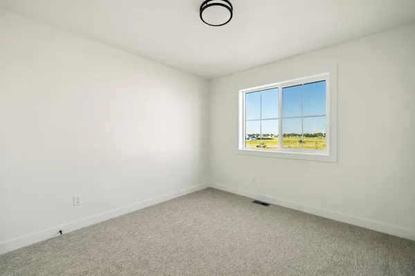 $346,400 | 7715 Cub Crk Way, Horace, ND 58047