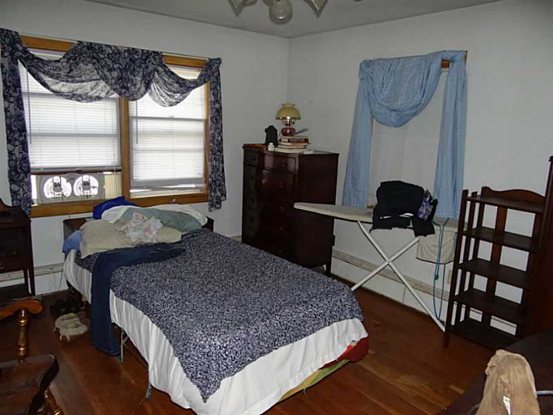 10 Raymond Road North Providence, RI 02911 - Photo 5 of 20 Master Bedroom.