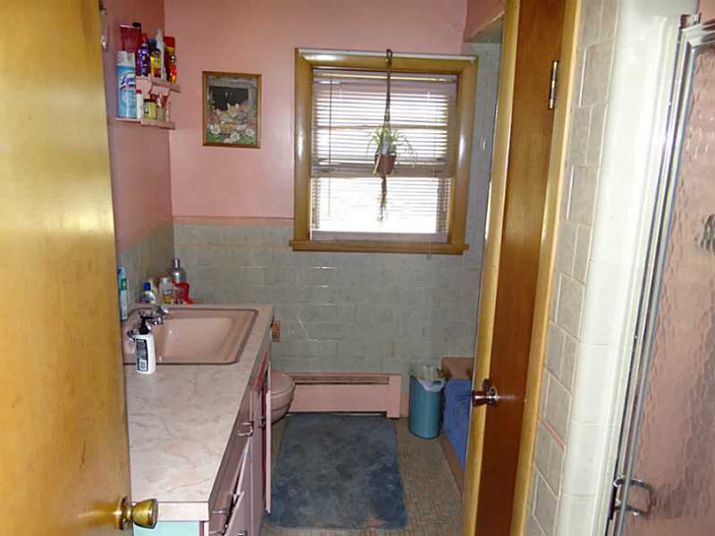 10 Raymond Road North Providence, RI 02911 - Photo 6 of 20 Bathroom.