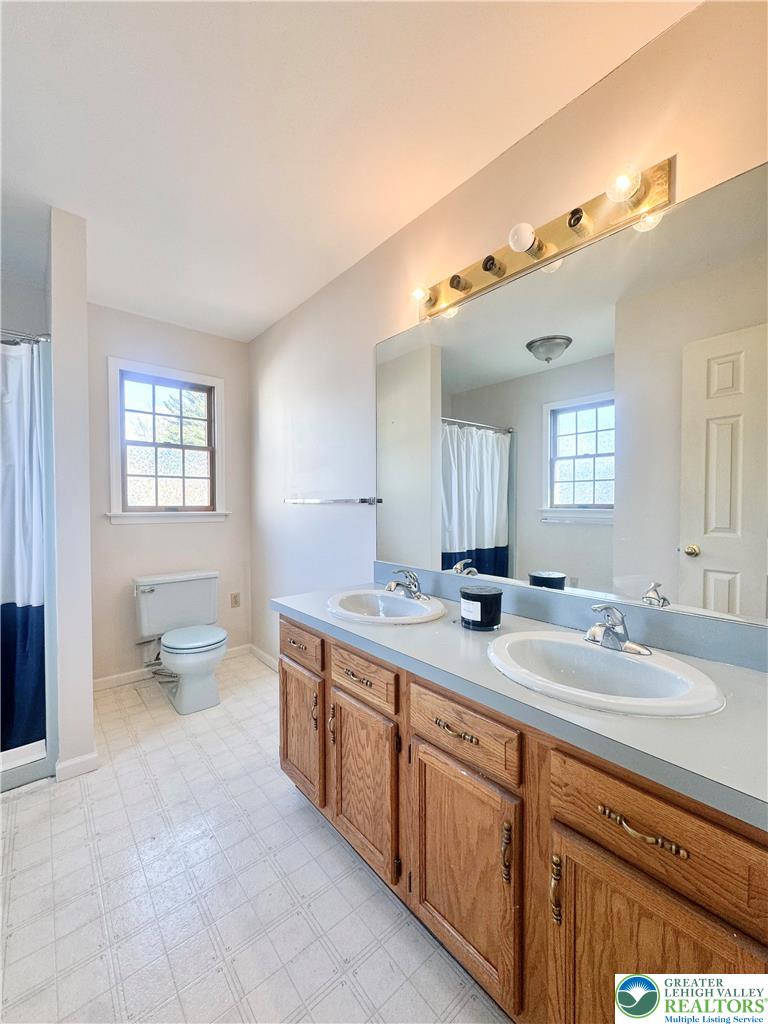 619 Stoney Run Road Pottsville, PA 17901 - Photo 29 of 37 Primary En Suite Bath