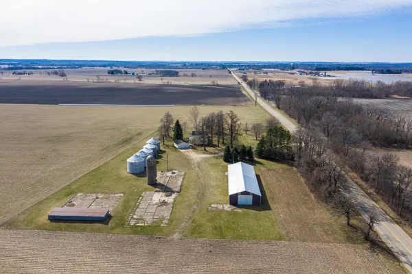 $648,500 | 1825 S Highway, Brodhead, WI 53520