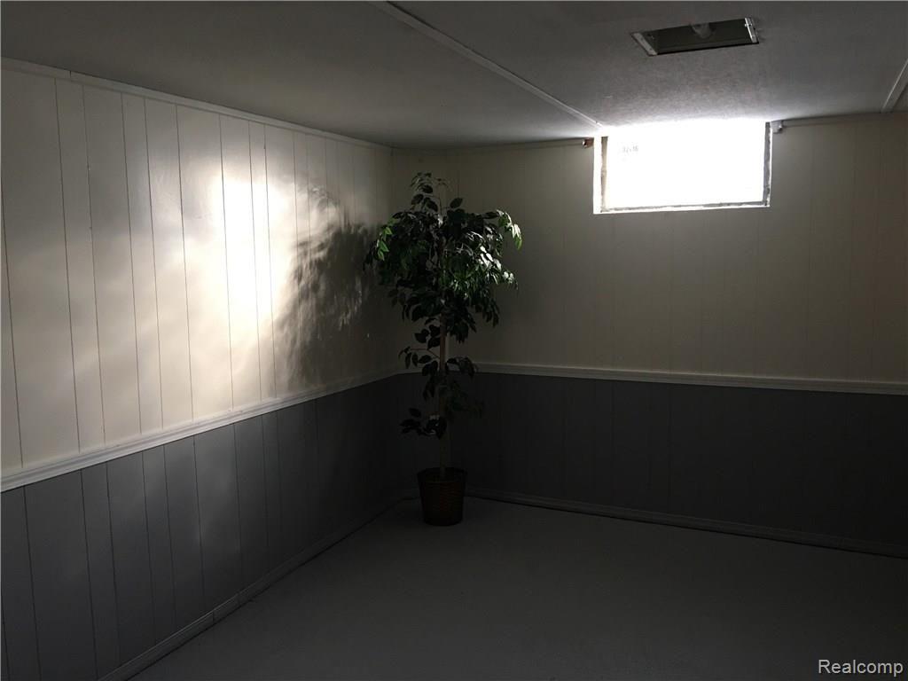 29481 Steinhauer Avenue Inkster, MI 48141 - Photo 19 of 22 image.jpg