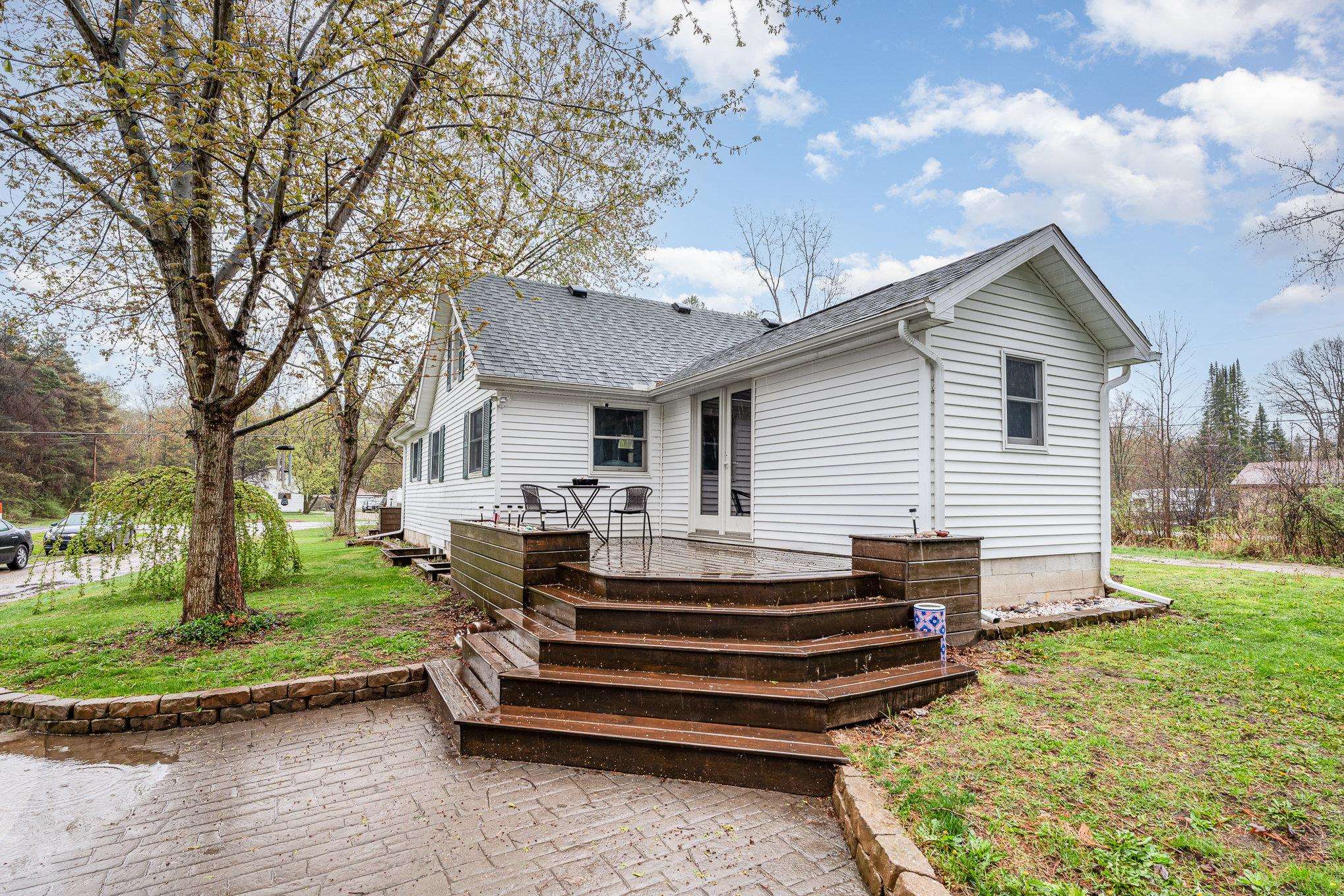 905 Sandow Road Midland, MI 48640 - Photo 5 of 27
