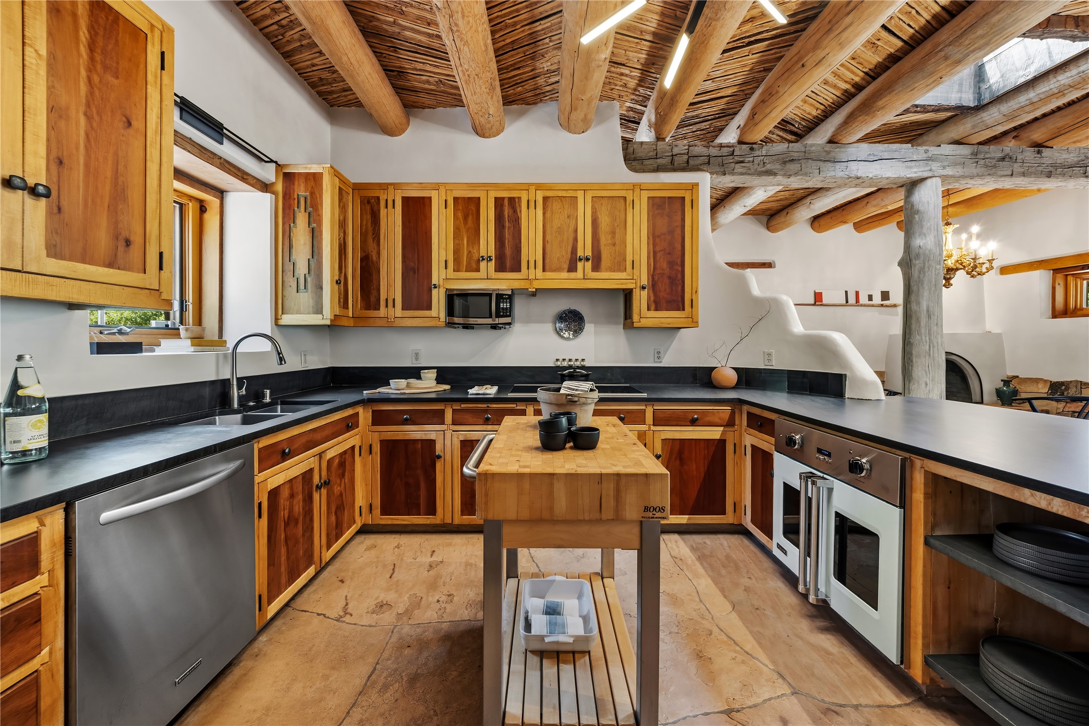 1330 Bishops Lodge Road Santa Fe, NM 87506 - Photo 7 of 54 Kitchen