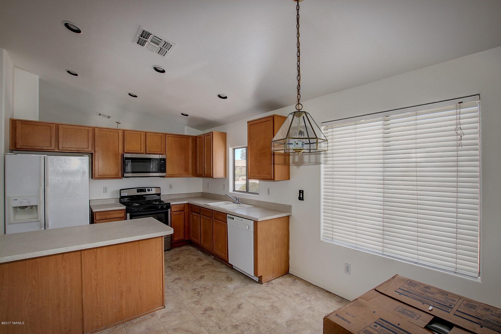 4513 South Valley Road Tucson, AZ 85714 - Photo 8 of 41