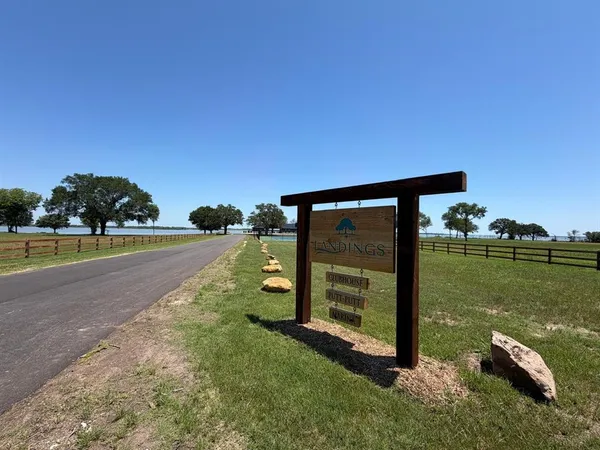$330,000 | 111 The Landings Way, Richland, TX 76681