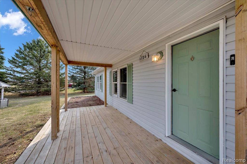 1786 Bowers Road Lapeer, MI 48446 - Photo 8 of 22 Gallery Image 8