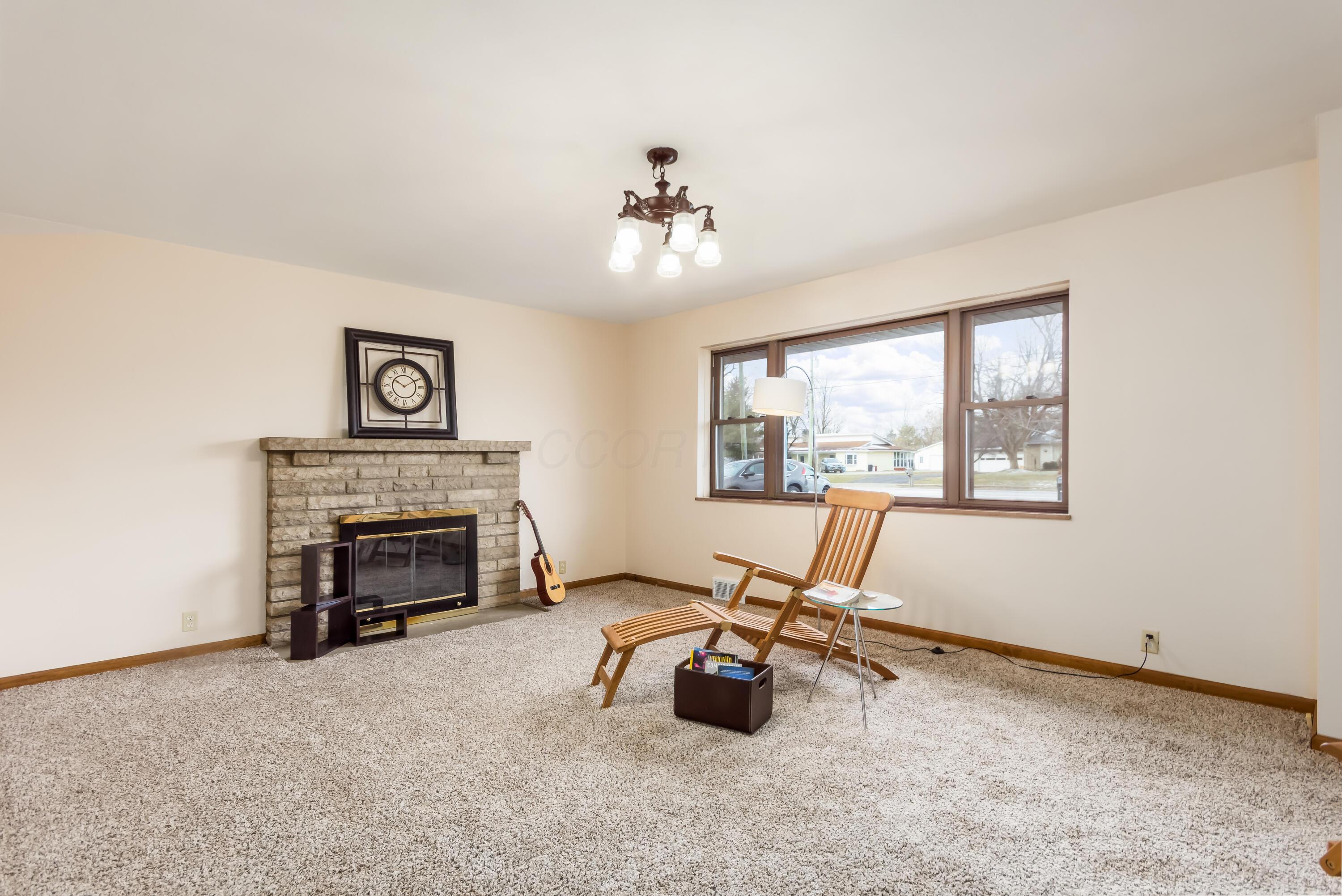 4256 Hoover Road Grove City, OH 43123 - Photo 9 of 25