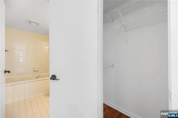 $2,850 | 850 Main Street, Unit 303, Hackensack, NJ 07601