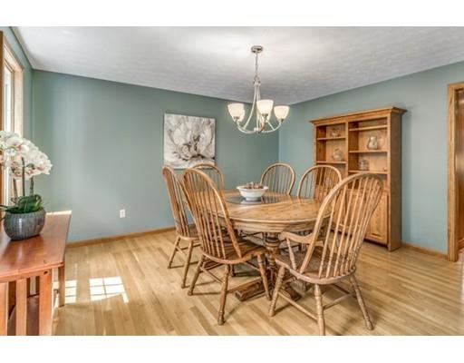 15 Robinson Road Westford, MA 01886 - Photo 8 of 27 Gallery Image 8
