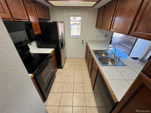 $2,300 | 3839 South Evanston Street, Aurora, CO 80014