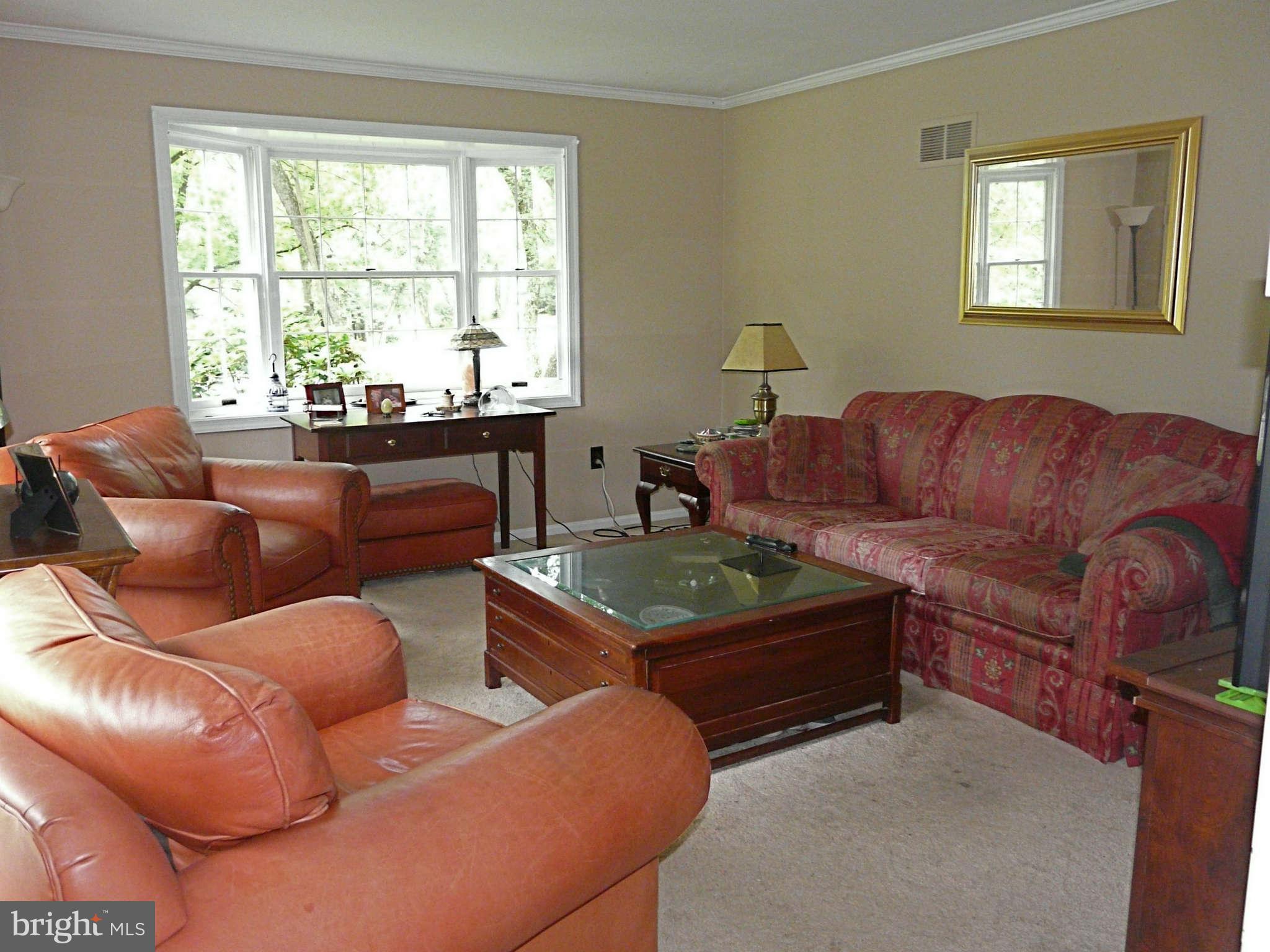 2 Doe Court Phoenix, MD 21131 - Photo 17 of 28 Living Room