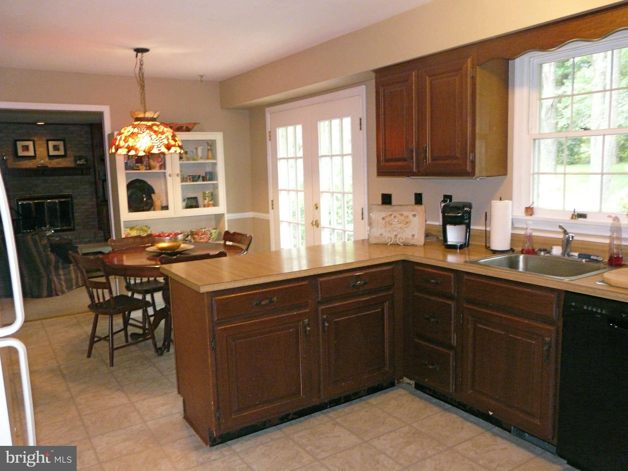 2 Doe Court Phoenix, MD 21131 - Photo 20 of 28 Kitchen