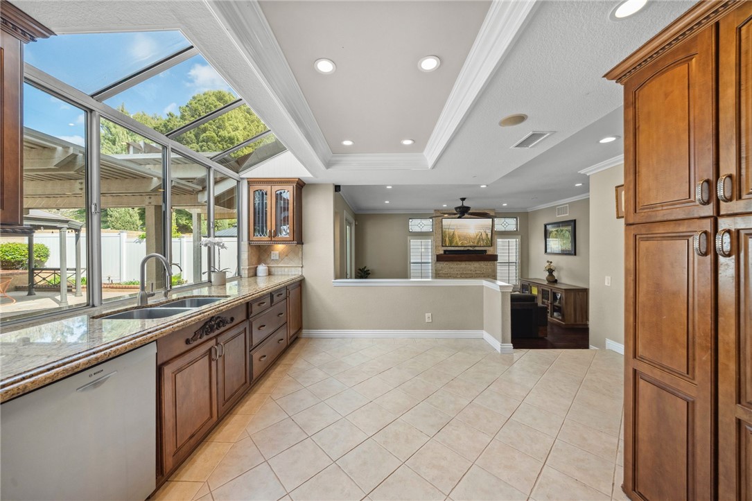 3319 Deaver Drive Corona, CA 92882 - Photo 12 of 43