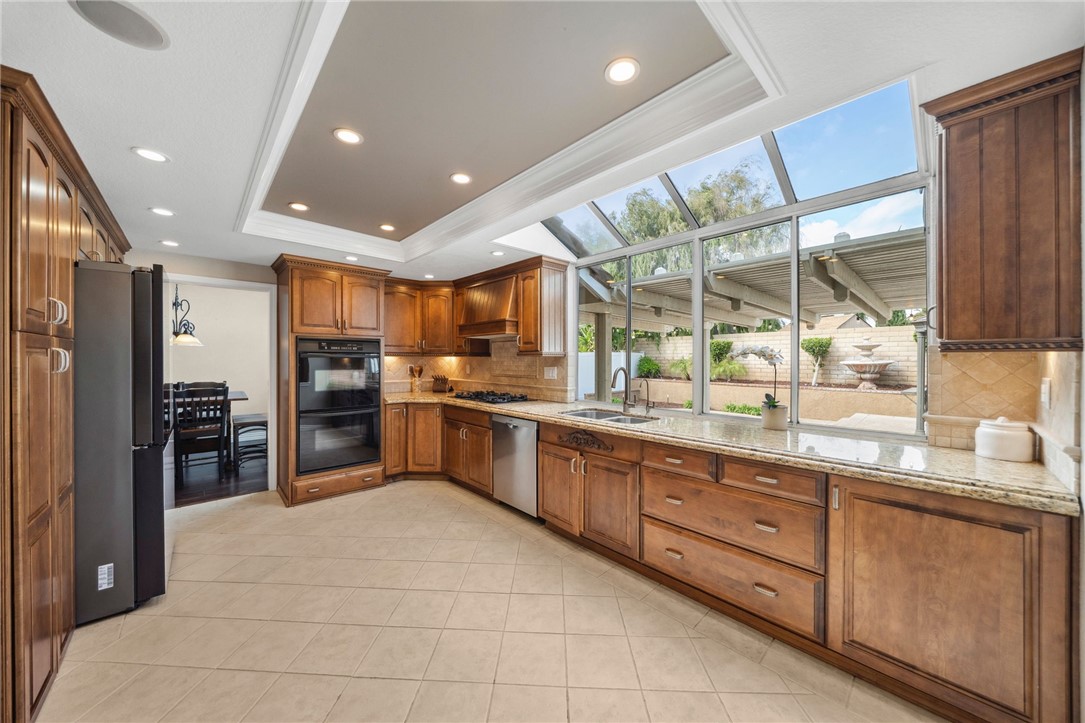 3319 Deaver Drive Corona, CA 92882 - Photo 13 of 43