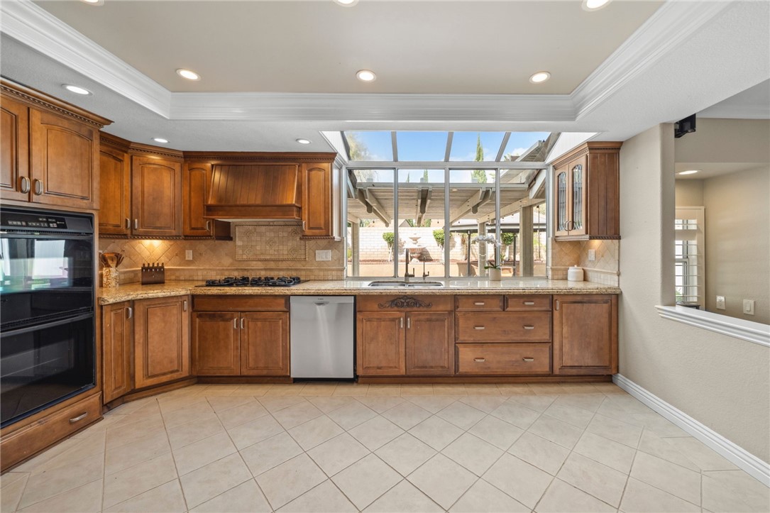 3319 Deaver Drive Corona, CA 92882 - Photo 14 of 43