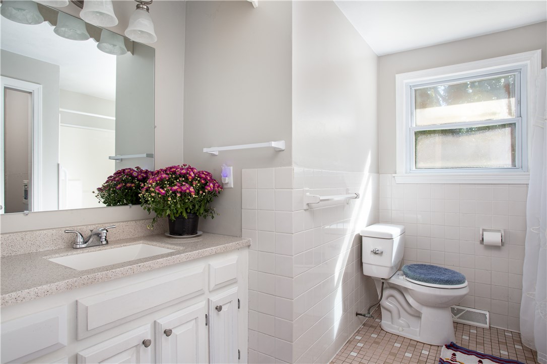 20 Del Rio Court Warwick, RI 02818 - Photo 29 of 40