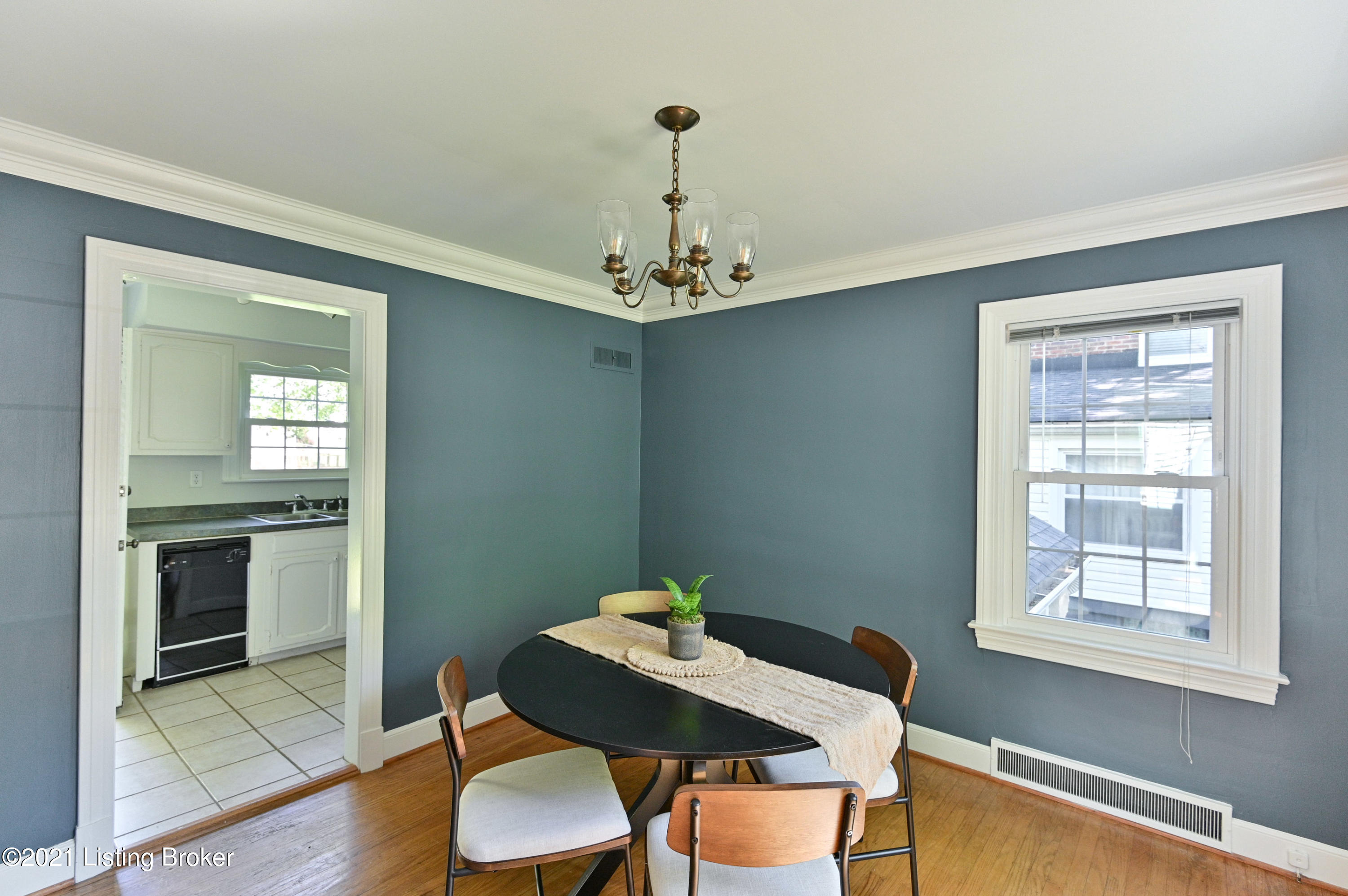 3909 Springhill Road Louisville, KY 40207 - Photo 14 of 32 014 - 20210510 0641