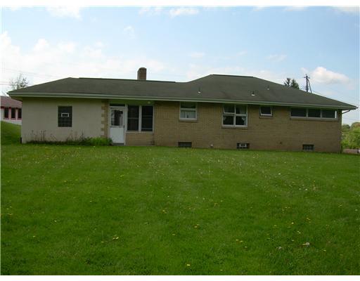 1031 Frew Mill Road New Castle, PA 16101 - Photo 14 of 14 Exterior Back.