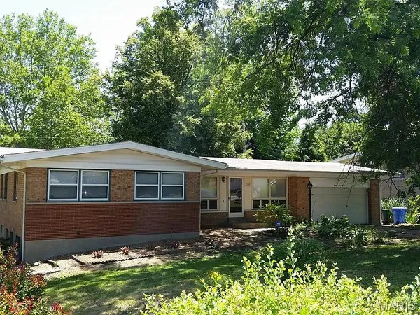 $164,900 | 2100 South New Florissant Road, Florissant, MO 63031