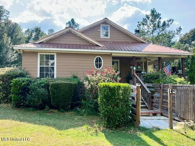 $200,000 | 17105 Spring Lake Drive West, Vancleave, MS 39565