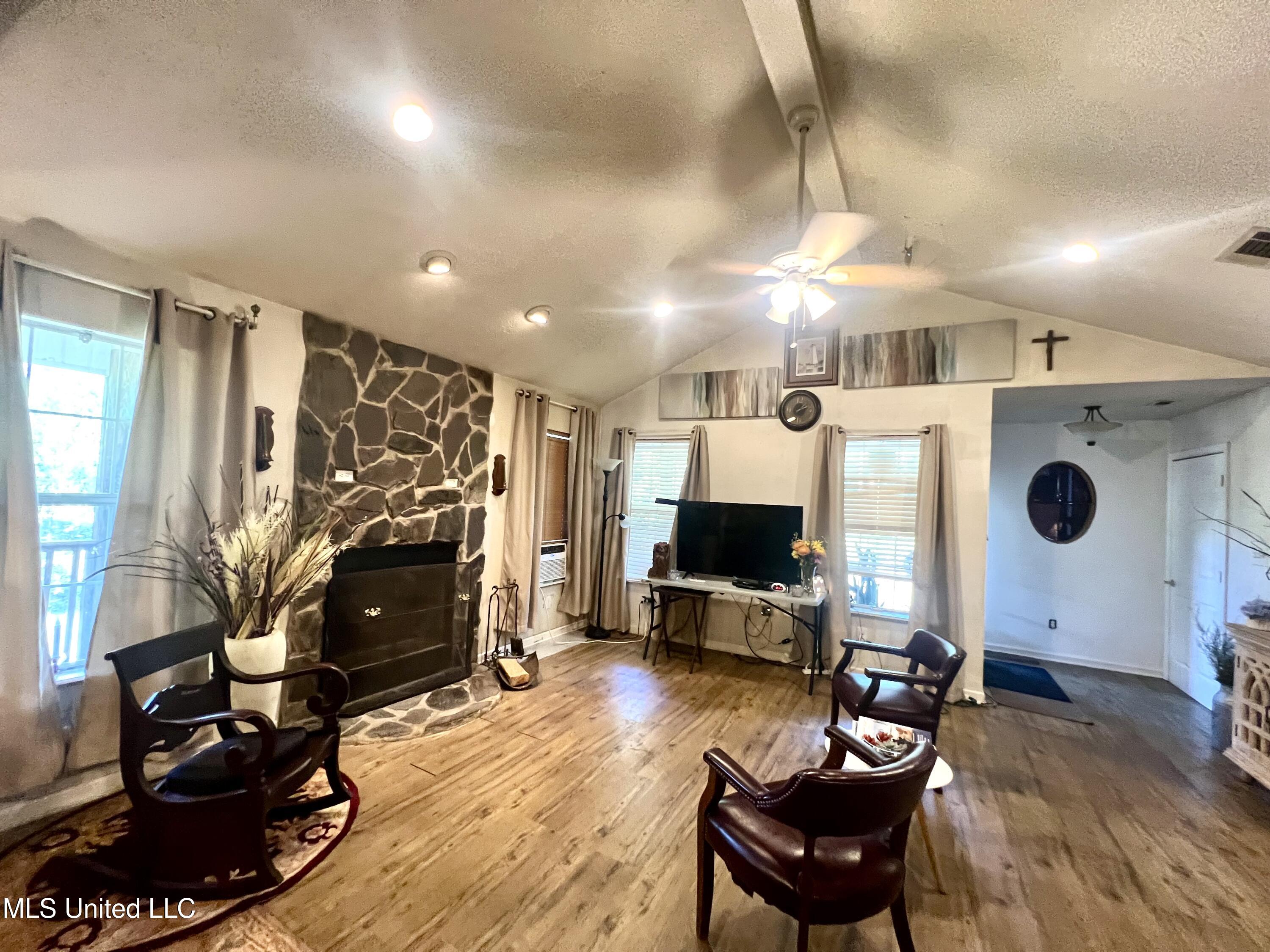 17105 Spring Lake Drive West Vancleave, MS 39565 - Photo 12 of 48 IMG_9866