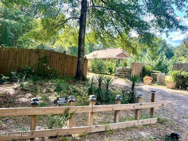 $200,000 | 17105 Spring Lake Drive West, Vancleave, MS 39565