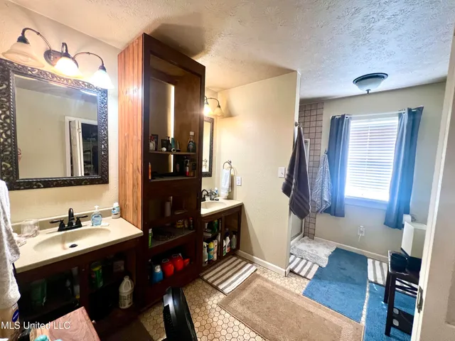 $200,000 | 17105 Spring Lake Drive West, Vancleave, MS 39565