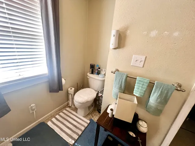 $200,000 | 17105 Spring Lake Drive West, Vancleave, MS 39565