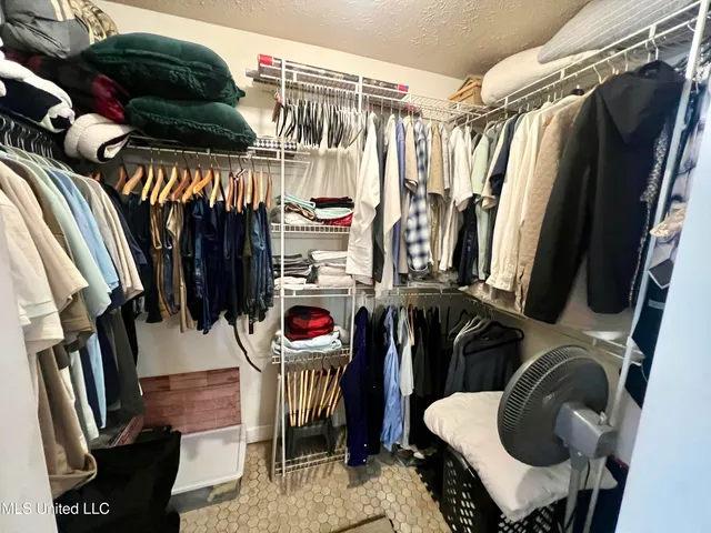 $200,000 | 17105 Spring Lake Drive West, Vancleave, MS 39565