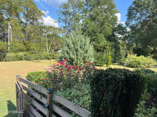 $200,000 | 17105 Spring Lake Drive West, Vancleave, MS 39565