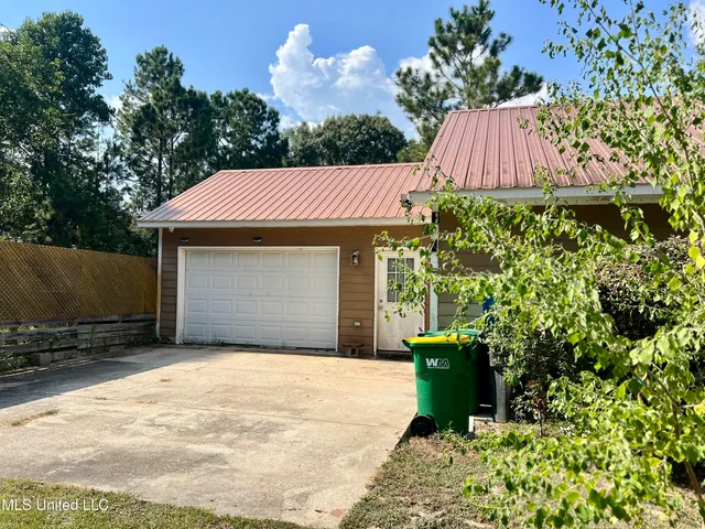 $200,000 | 17105 Spring Lake Drive West, Vancleave, MS 39565