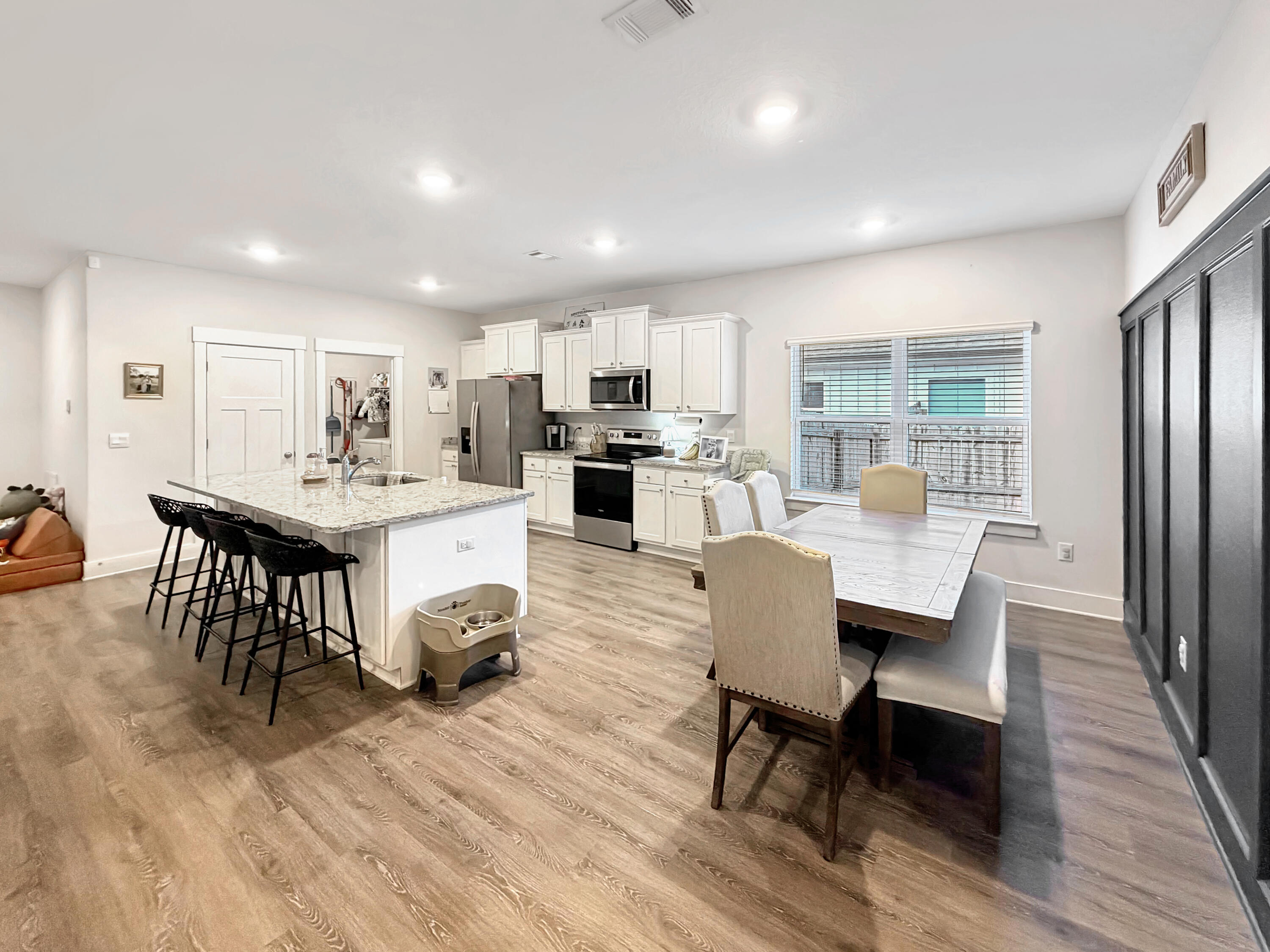 2456 Dakota Way Crestview, FL 32536 - Photo 14 of 38 IMG_3527